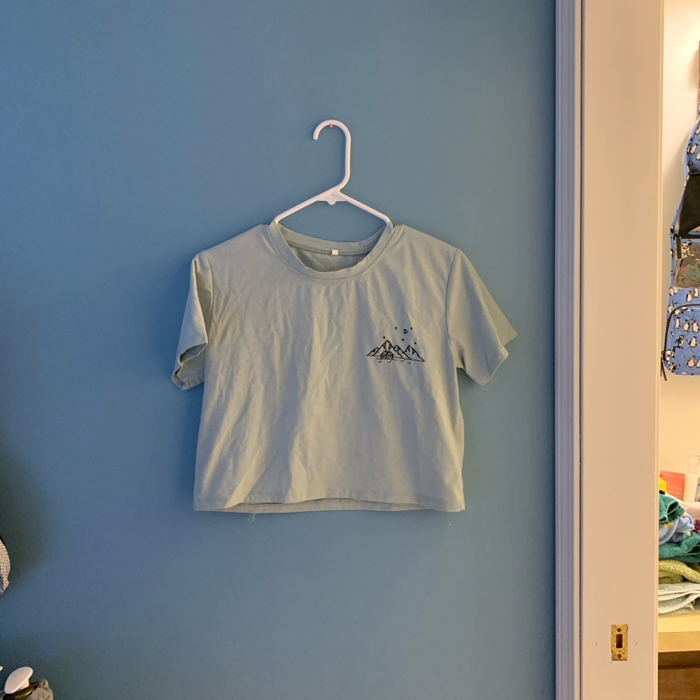 Crop too with embroidered cabin